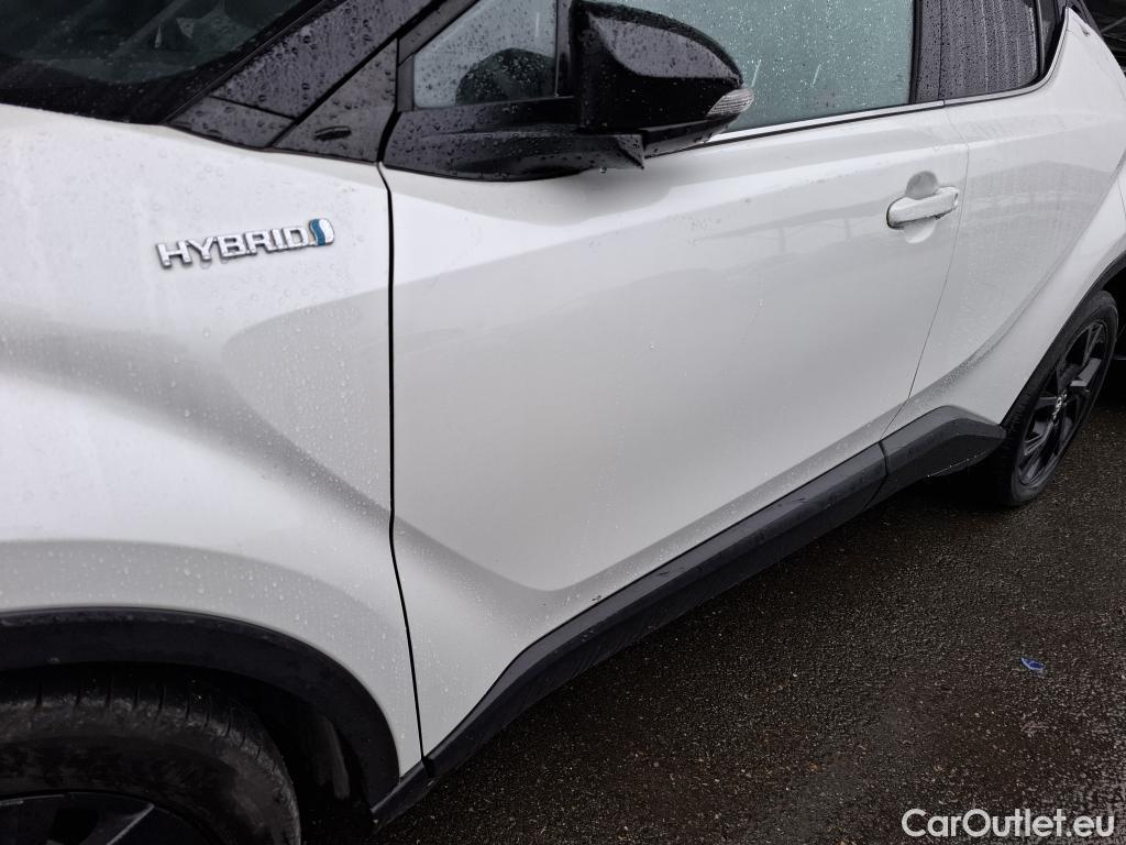  Toyota  C-HR TOYOTA  / 2016 / 5P / SUV 1.8 HYBRIDE 122 GRAPHIC #37