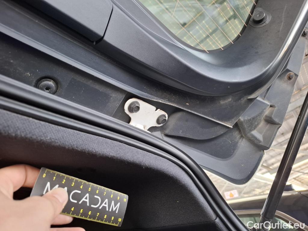  Toyota  Corolla TOYOTA  / 2018 / 5P / Berline Hybride 122h Dynamic Business Stage Acad #59