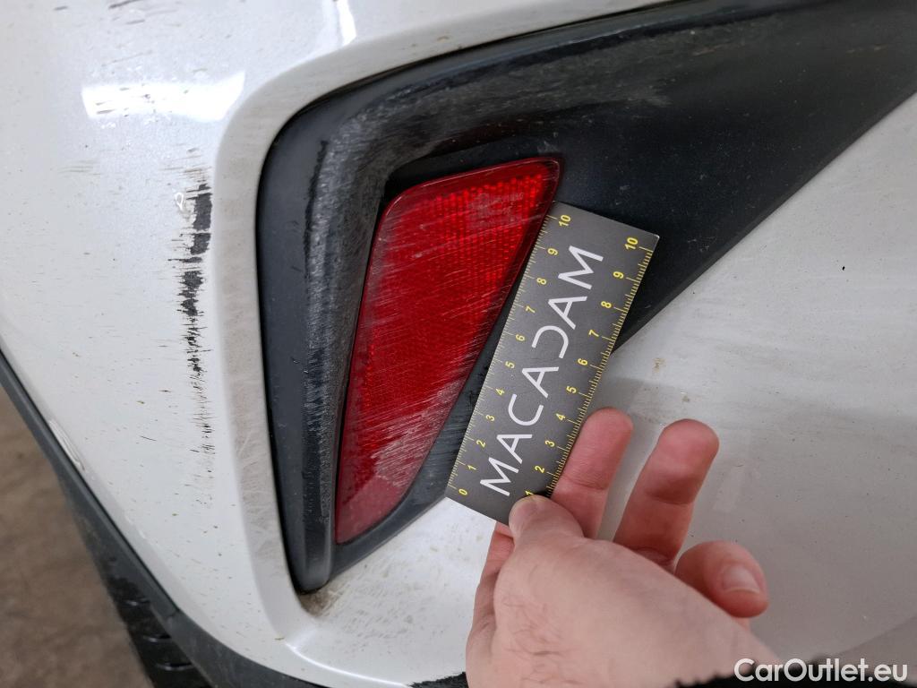  Toyota  C-HR TOYOTA  / 2016 / 5P / SUV 1.8 HYBRIDE 122 GRAPHIC #27