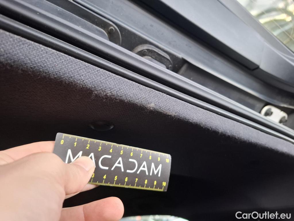  Toyota  Corolla TOYOTA  / 2018 / 5P / Berline Hybride 122h Dynamic Business Stage Acad #58