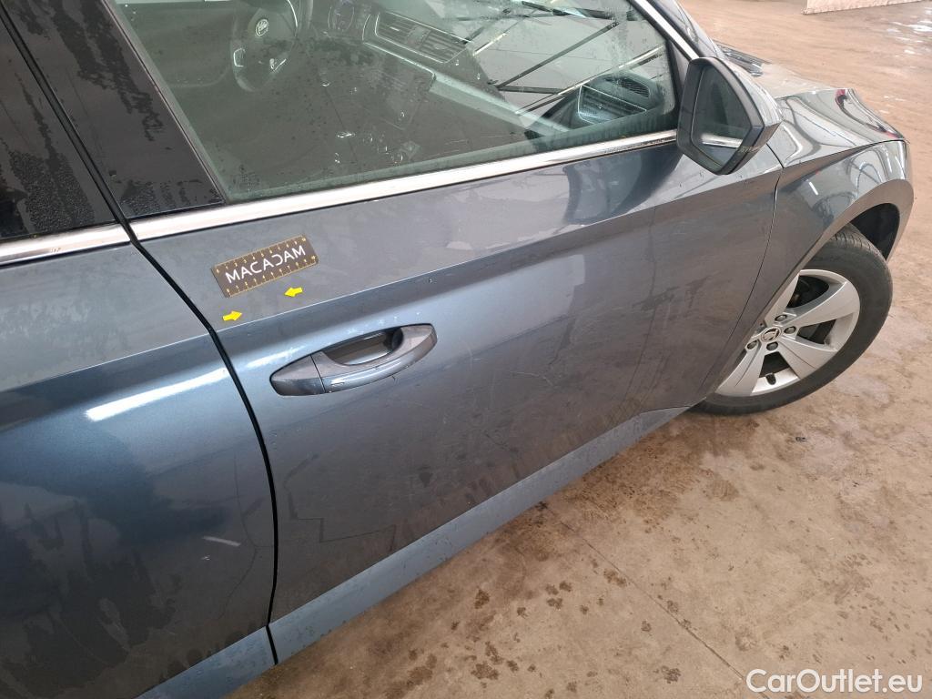  Skoda  Superb  Break Business 2.0 TDI 120CV BVA7 E6dT #22