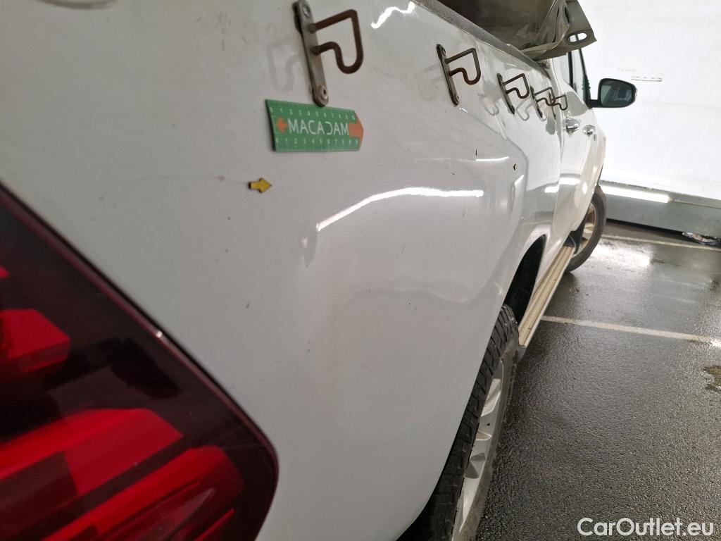  Toyota  Hilux TOYOTA  DC 4p Plateau double cabine 4WD 2.4 D-4D Double Cabine Légende #17