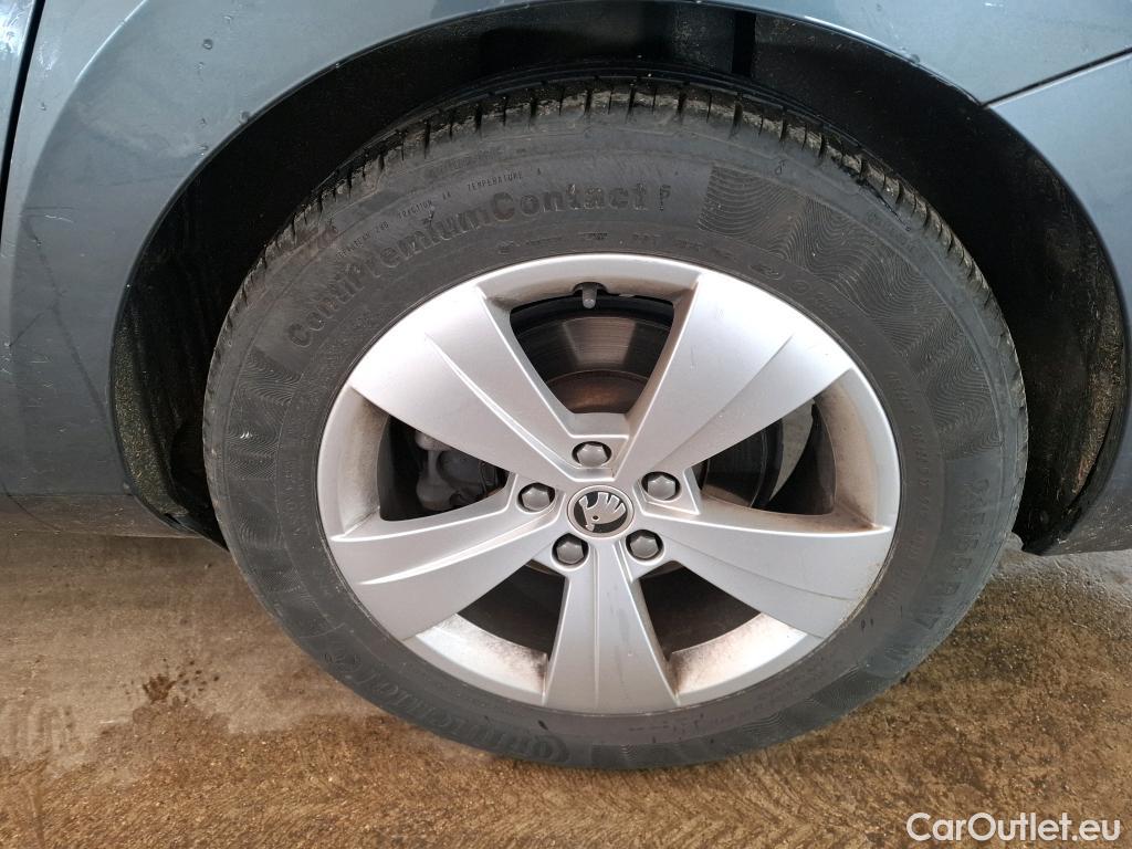  Skoda  Superb  Break Business 2.0 TDI 120CV BVA7 E6dT #46