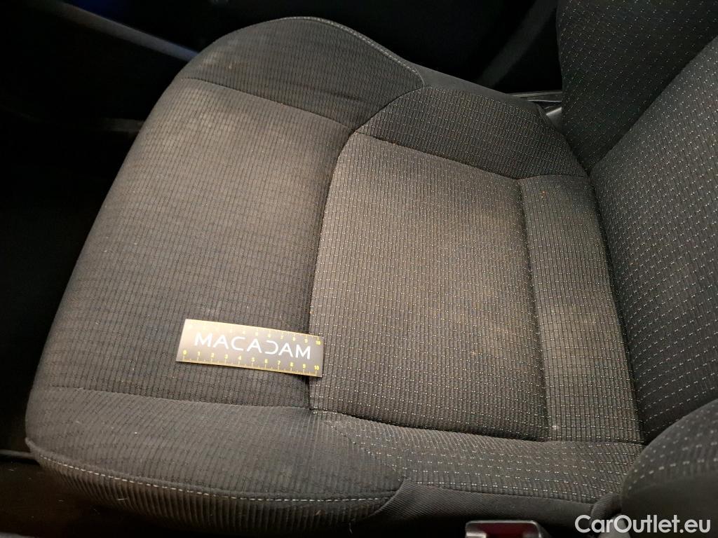  Toyota  C-HR TOYOTA  / 2016 / 5P / SUV 1.8 HYBRIDE 122 GRAPHIC #28