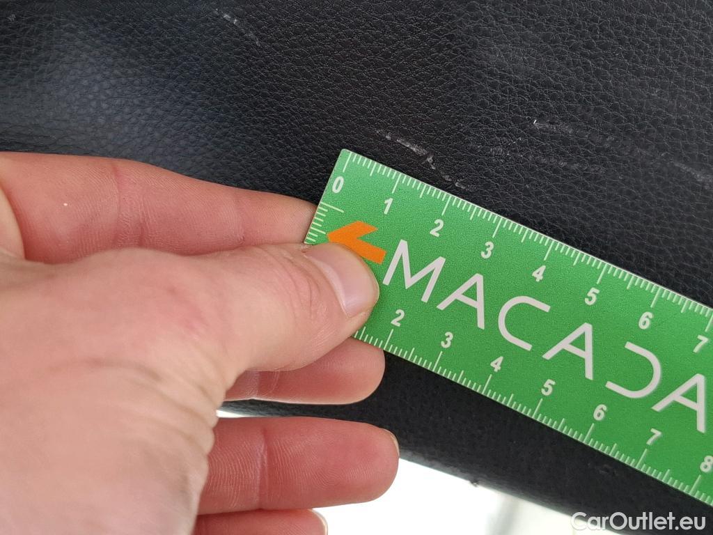  Toyota  Corolla TOYOTA  / 2018 / 5P / Berline Hybride 122h Dynamic Business Stage Acad #32