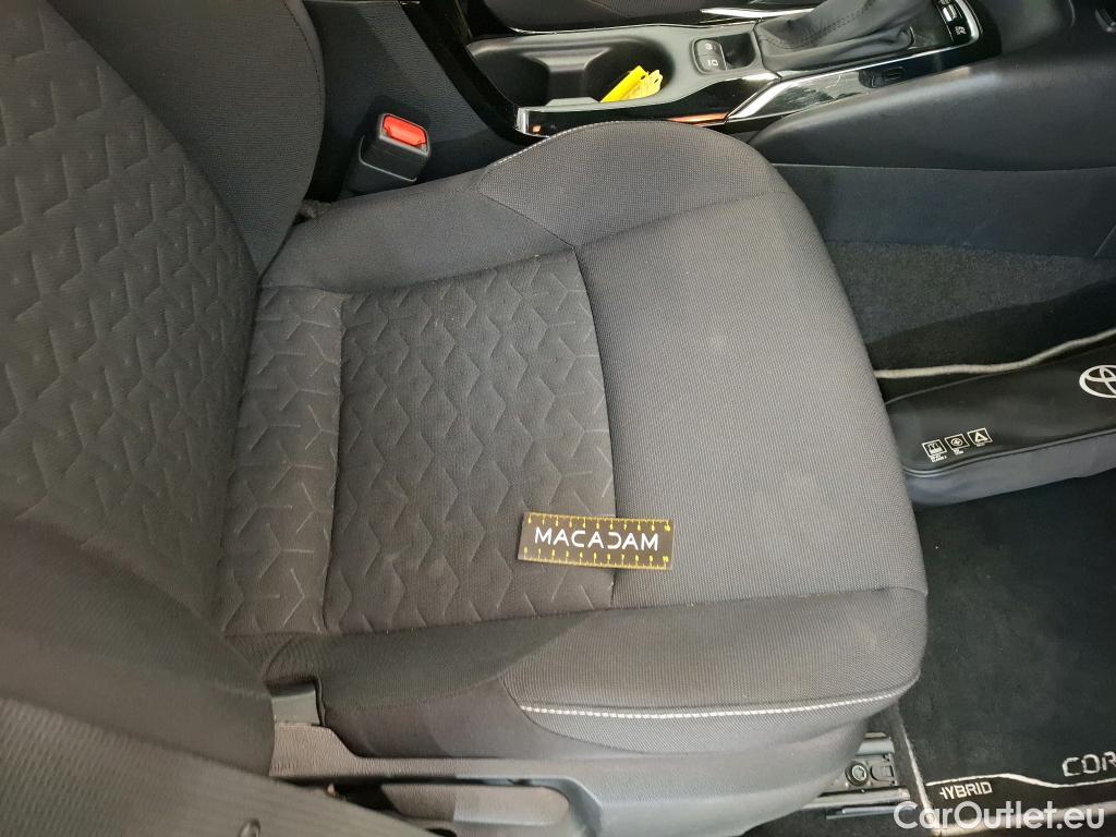  Toyota  Corolla TOYOTA  Touring Sports / 2018 / 5P / Break Hybride 122h Dynamic Business Beyond Zer #19