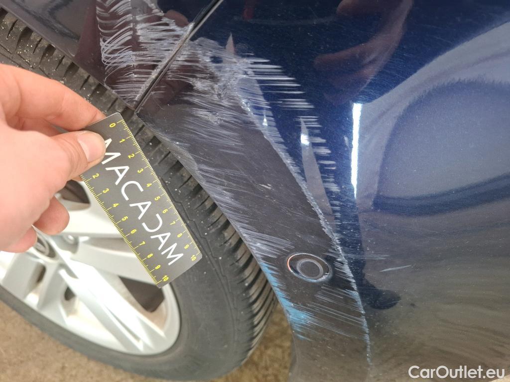  Toyota  Corolla TOYOTA  / 2018 / 5P / Berline Hybride 122h Dynamic Business Stage Acad #15