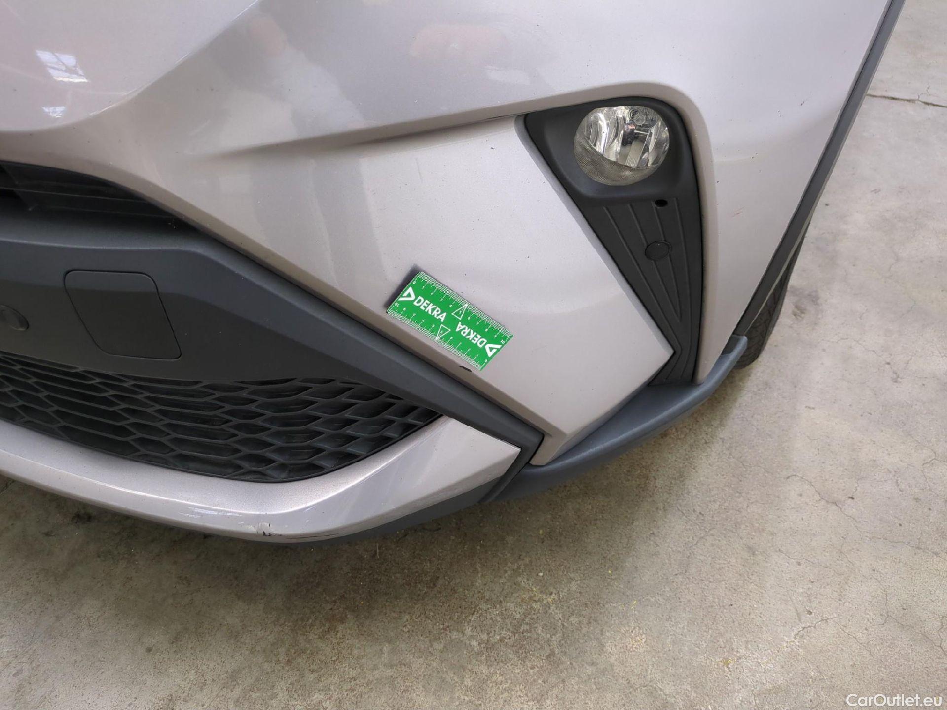  Toyota  C-HR TOYOTA  / 2016 / 5P / SUV 2.0 Hybride 184 Dynamic Business Beyond #17