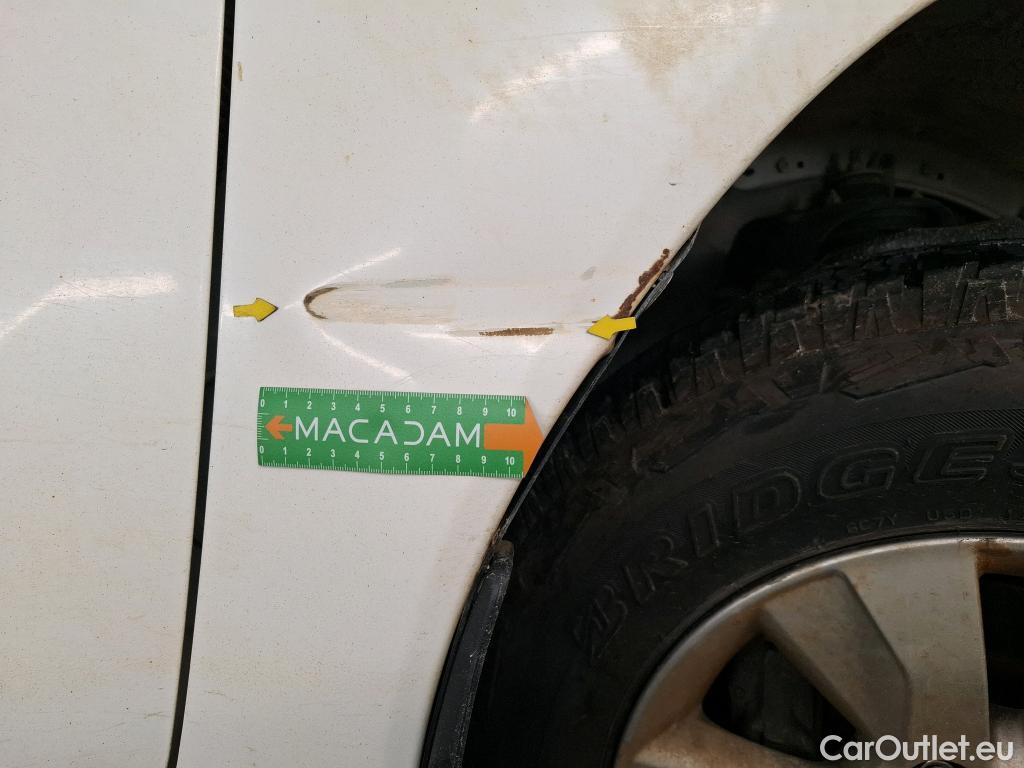  Toyota  Hilux TOYOTA  DC 4p Plateau double cabine 4WD 2.4 D-4D Double Cabine Légende #29