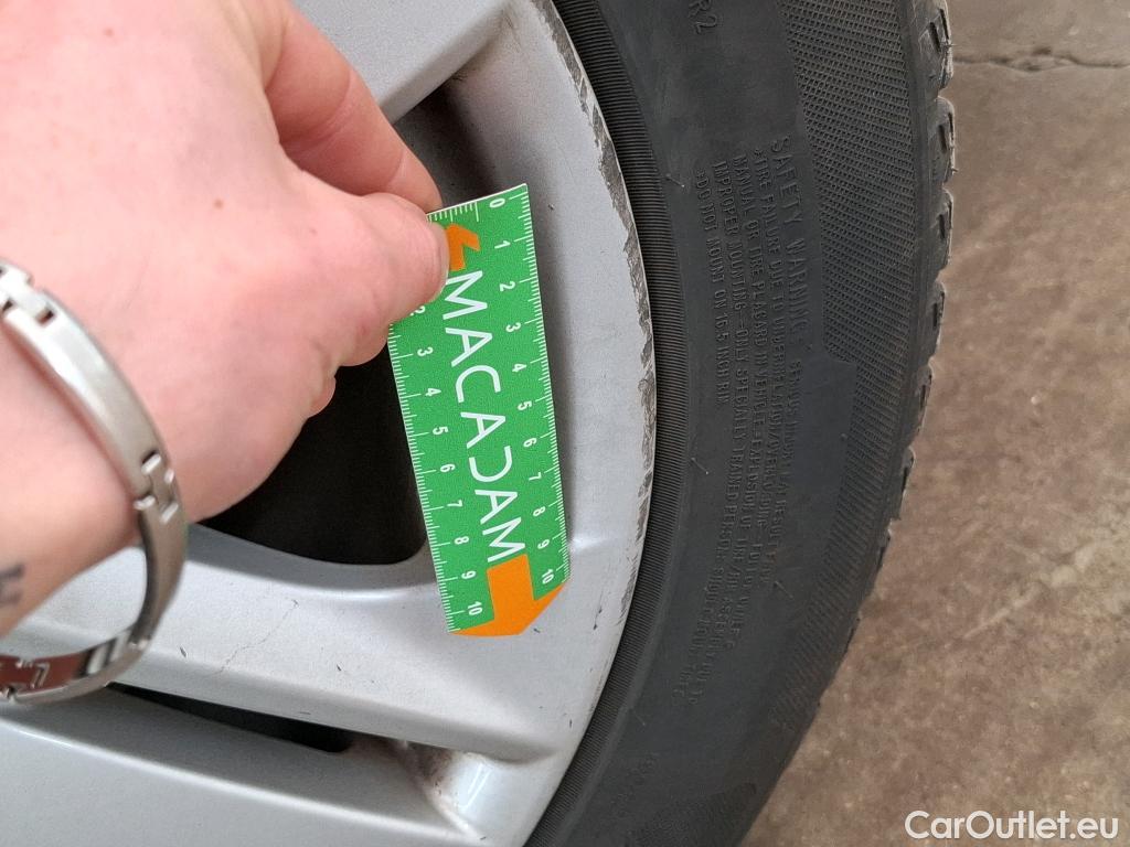  Toyota  Corolla TOYOTA  / 2018 / 5P / Berline Hybride 122h Dynamic Business Stage Acad #20