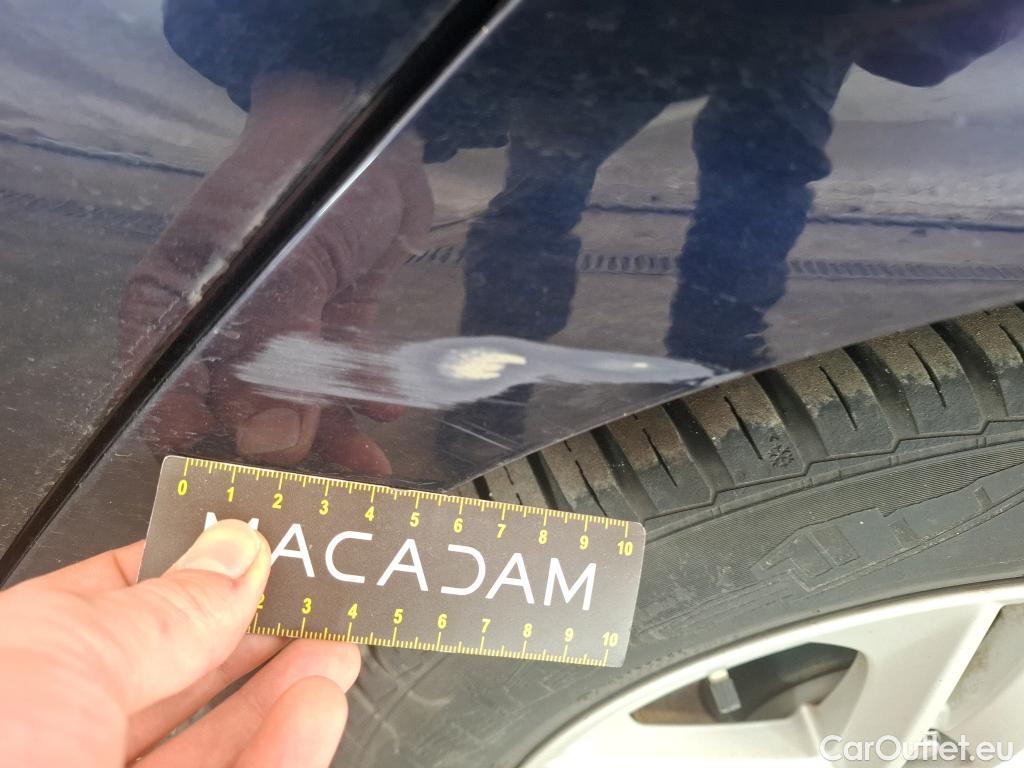  Toyota  Corolla TOYOTA  / 2018 / 5P / Berline Hybride 122h Dynamic Business Stage Acad #9