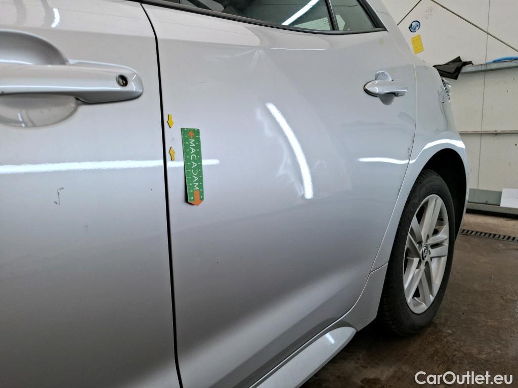  Toyota  Corolla TOYOTA  / 2018 / 5P / Berline Hybride 122h Dynamic Business Stage Acad #35