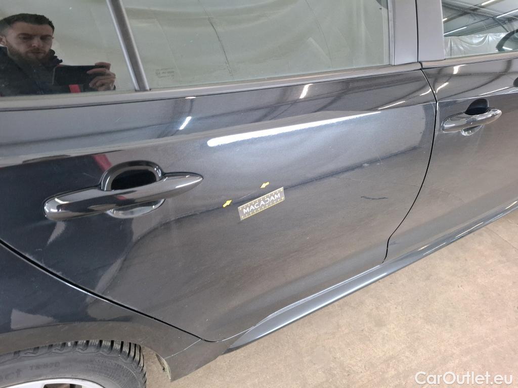  Toyota  Corolla TOYOTA  Touring Sports / 2018 / 5P / Break Hybride 122h Dynamic Business Beyond Zer #30