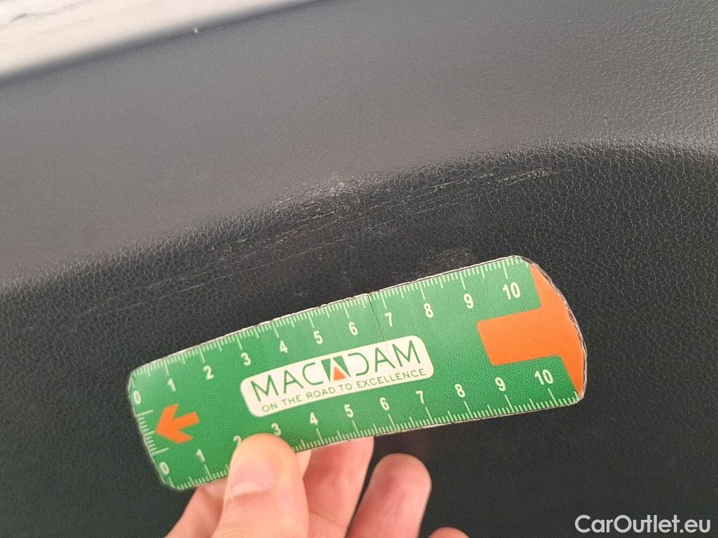  Volkswagen  Tiguan VOLKSWAGEN  / 2020 / 5P / SUV 2.0 TDI 150 DSG7 Life Business #15