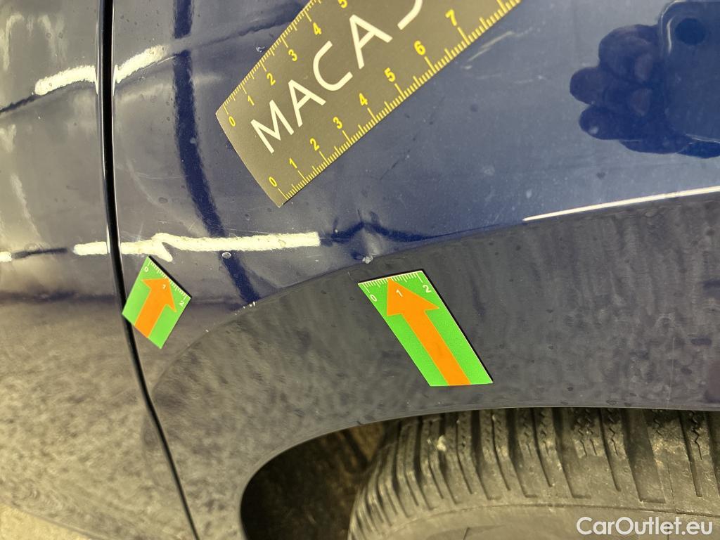  Volkswagen  Golf  VOLKSWAGEN / 2020 / 5P / Berline 1.0 TSI OPF 110 BVM6 Life Busi 1st #35