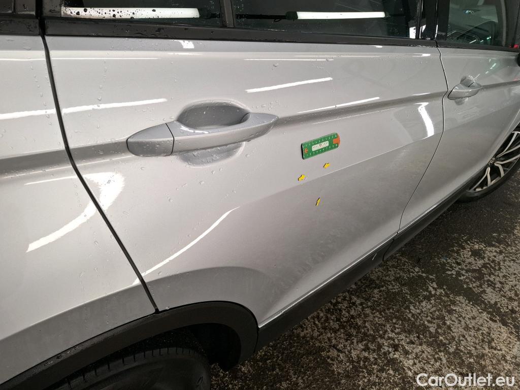  Volkswagen  Tiguan VOLKSWAGEN  / 2020 / 5P / SUV 2.0 TDI 150 DSG7 Life Business #1