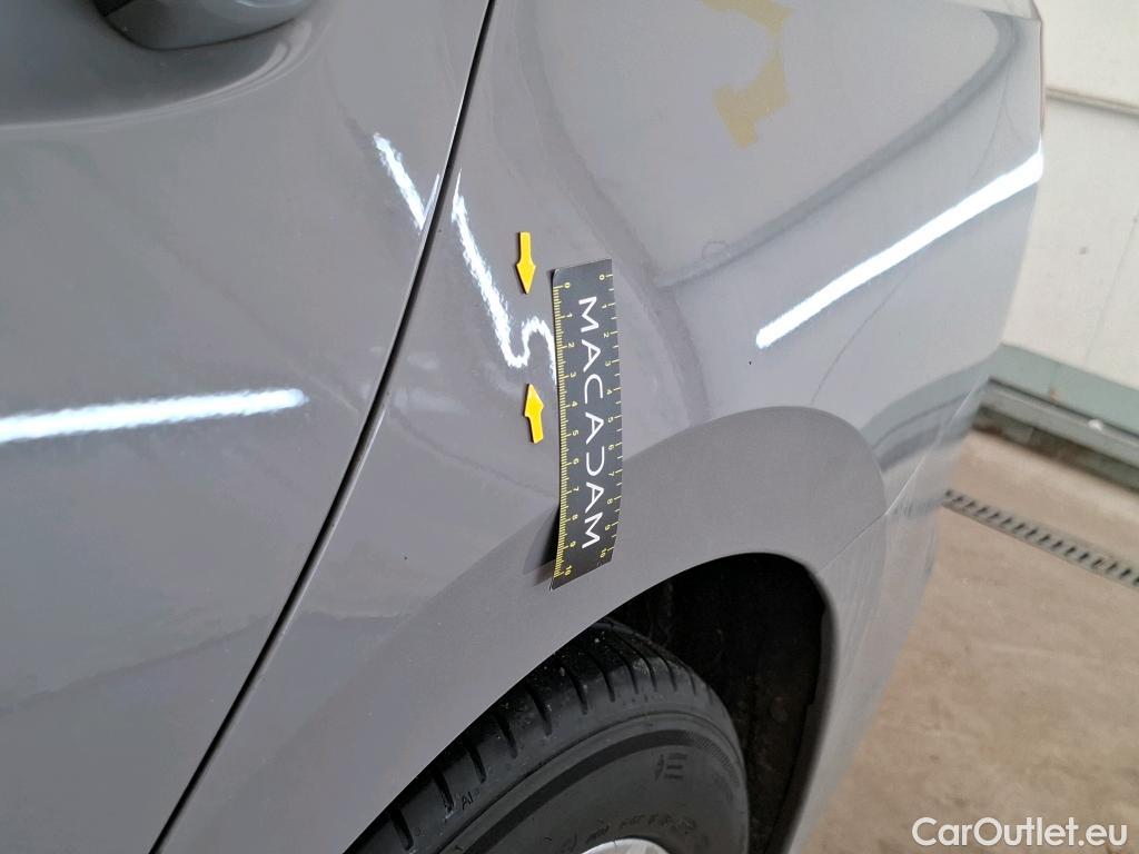  Volkswagen  Golf  VOLKSWAGEN SW / 2020 / 5P / Break 2.0 TDI SCR 115 DSG7 Life Business #18