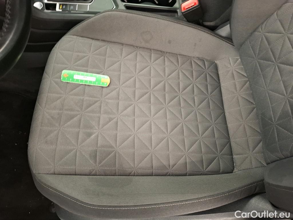  Volkswagen  Tiguan VOLKSWAGEN  / 2020 / 5P / SUV 2.0 TDI 150 DSG7 Life Business #30