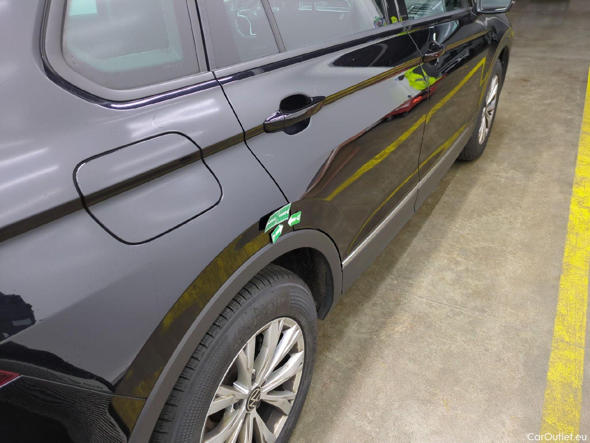  Volkswagen  Tiguan VOLKSWAGEN  / 2020 / 5P / SUV 2.0 TDI 150 DSG7 LIFE PLUS #12