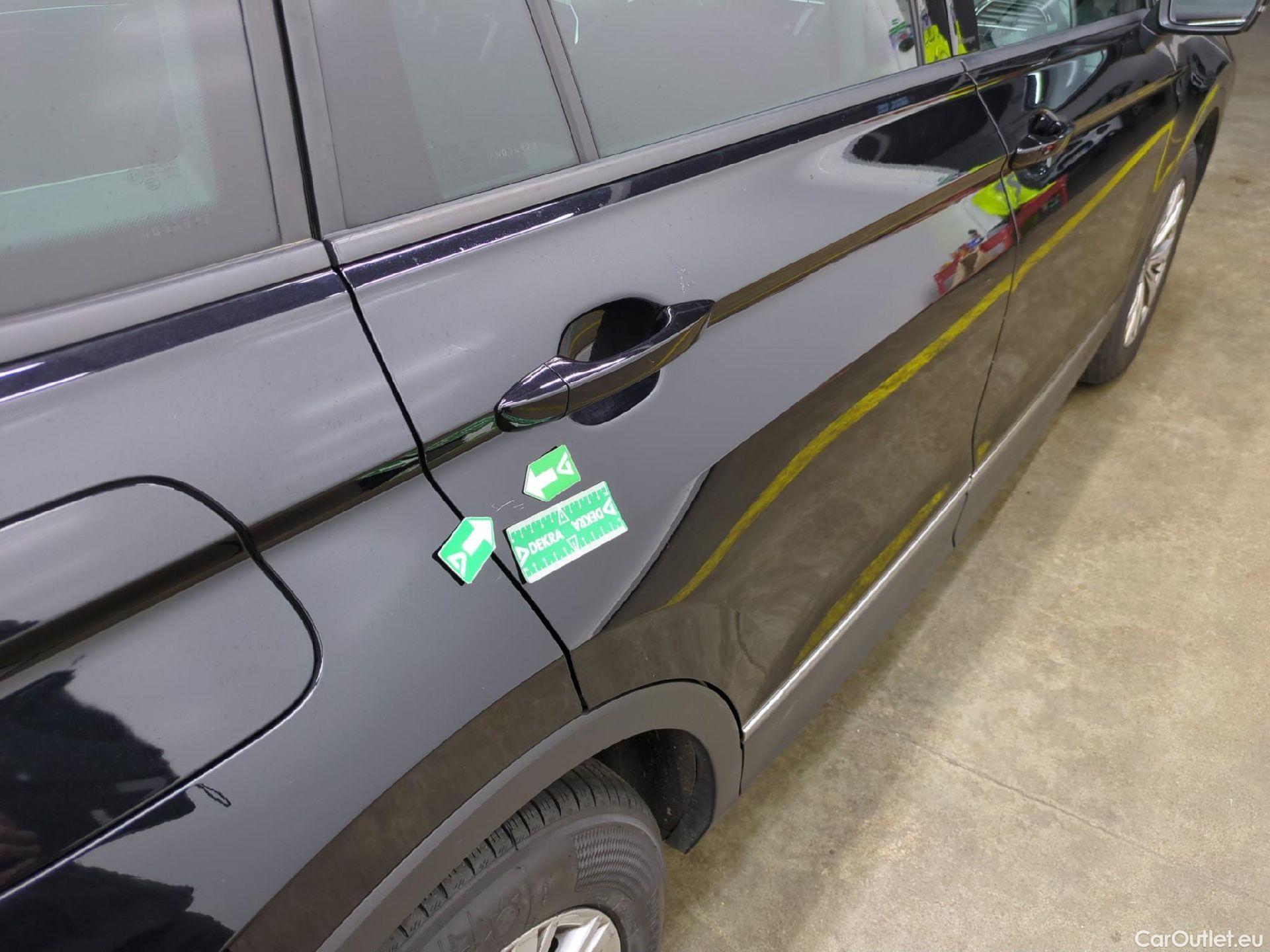  Volkswagen  Tiguan VOLKSWAGEN  / 2020 / 5P / SUV 2.0 TDI 150 DSG7 LIFE PLUS #14