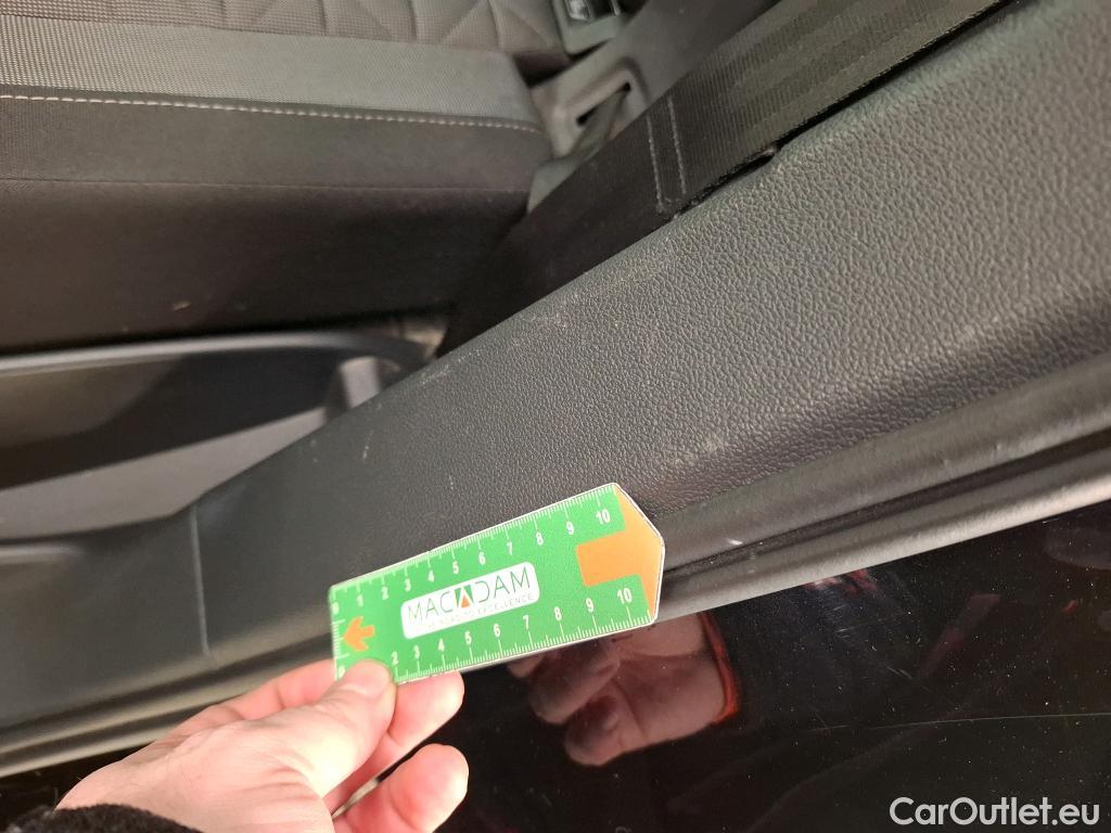  Volkswagen  Tiguan VOLKSWAGEN  / 2020 / 5P / SUV 2.0 TDI 150 DSG7 Life Business #17