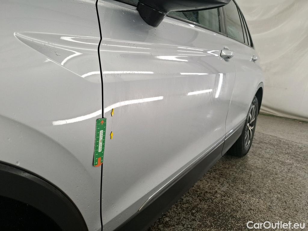  Volkswagen  Tiguan VOLKSWAGEN  / 2020 / 5P / SUV 2.0 TDI 150 DSG7 Life Business #19