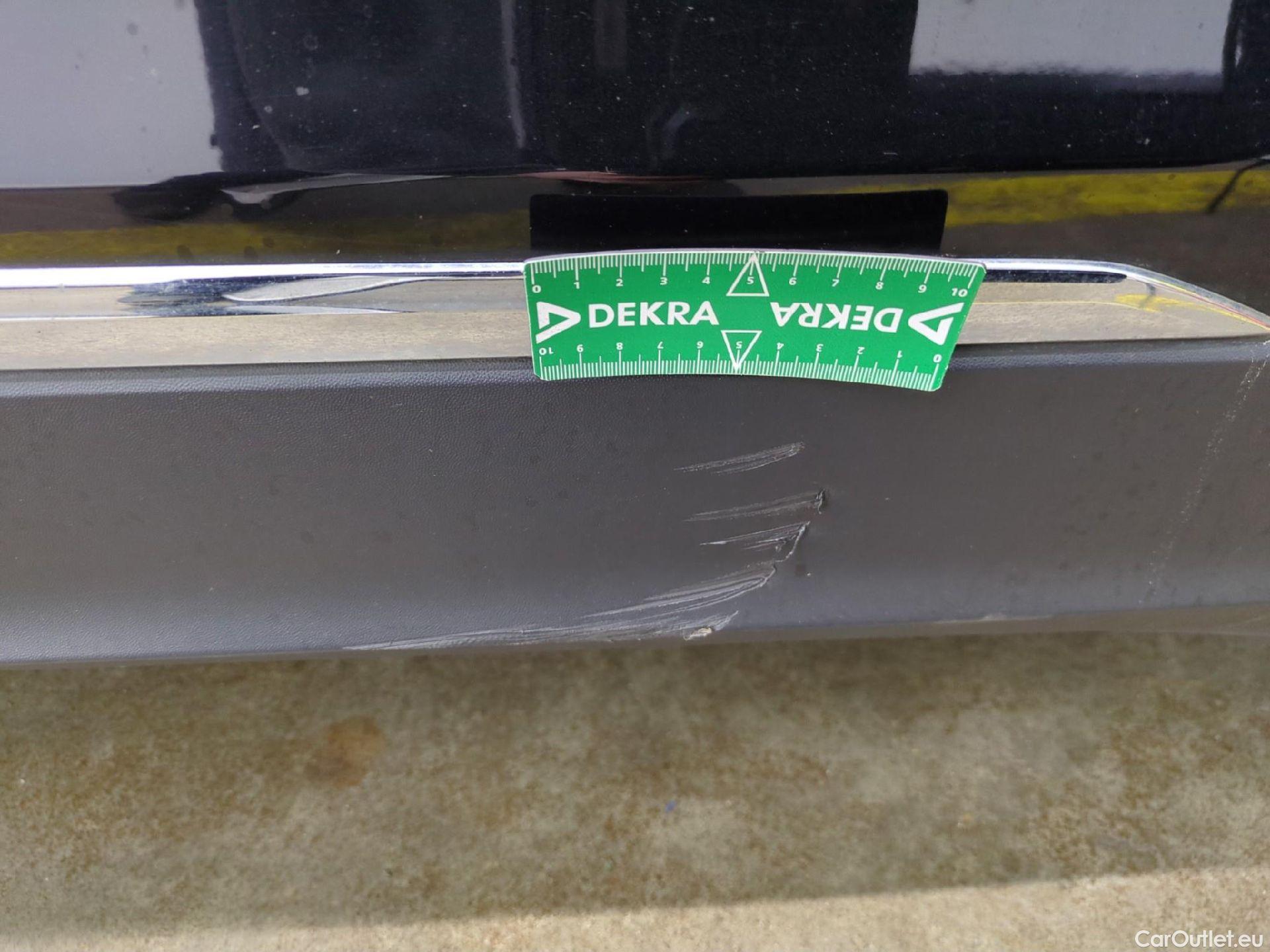  Volkswagen  Tiguan VOLKSWAGEN  / 2020 / 5P / SUV 2.0 TDI 150 DSG7 LIFE PLUS #21