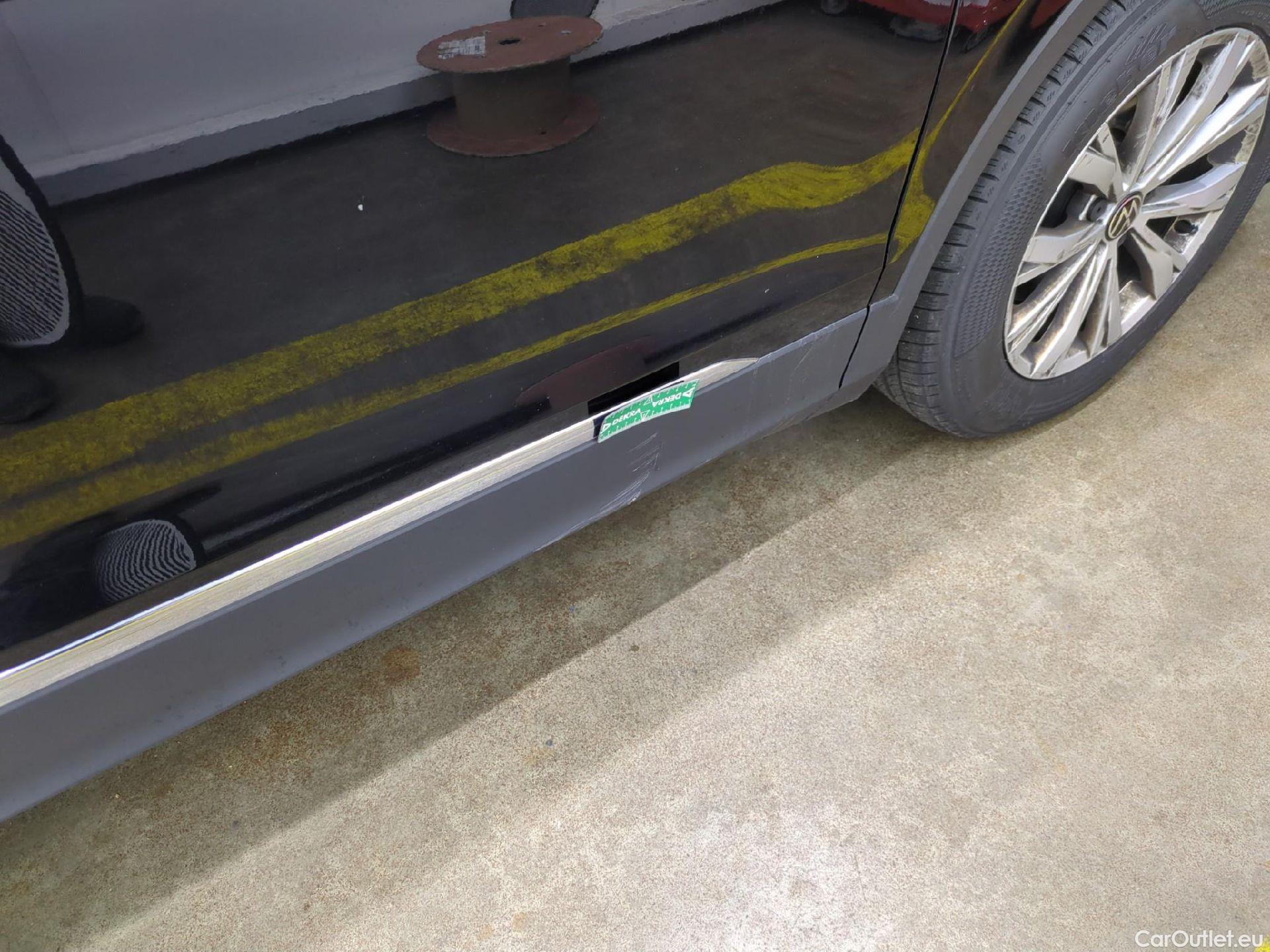  Volkswagen  Tiguan VOLKSWAGEN  / 2020 / 5P / SUV 2.0 TDI 150 DSG7 LIFE PLUS #22