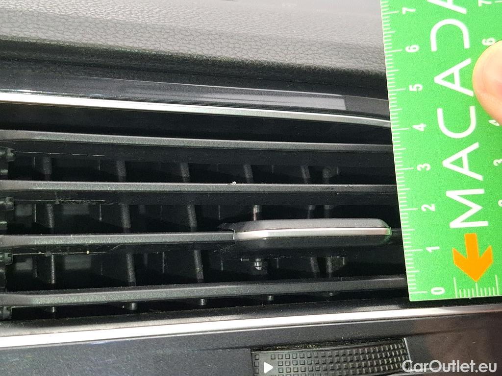  Volkswagen  Tiguan VOLKSWAGEN  Allspace / 2021 / 5P / SUV 2.0 TDI 150 DSG7 LIFE PLUS #10