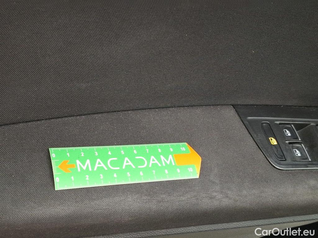  Volkswagen  Tiguan VOLKSWAGEN  Allspace / 2021 / 5P / SUV 2.0 TDI 150 DSG7 LIFE PLUS #37