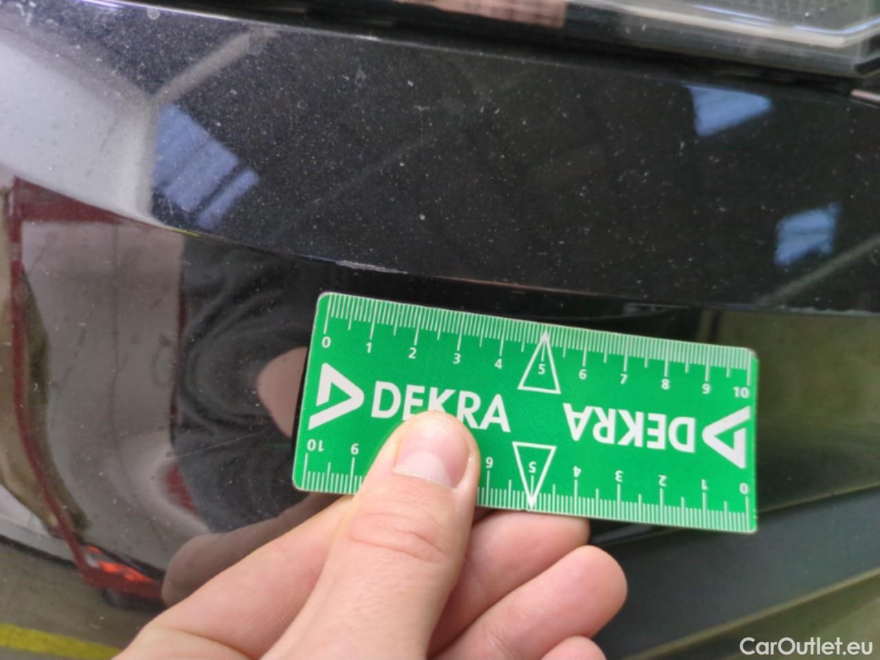  Volkswagen  Tiguan VOLKSWAGEN  / 2020 / 5P / SUV 2.0 TDI 150 DSG7 LIFE PLUS #36