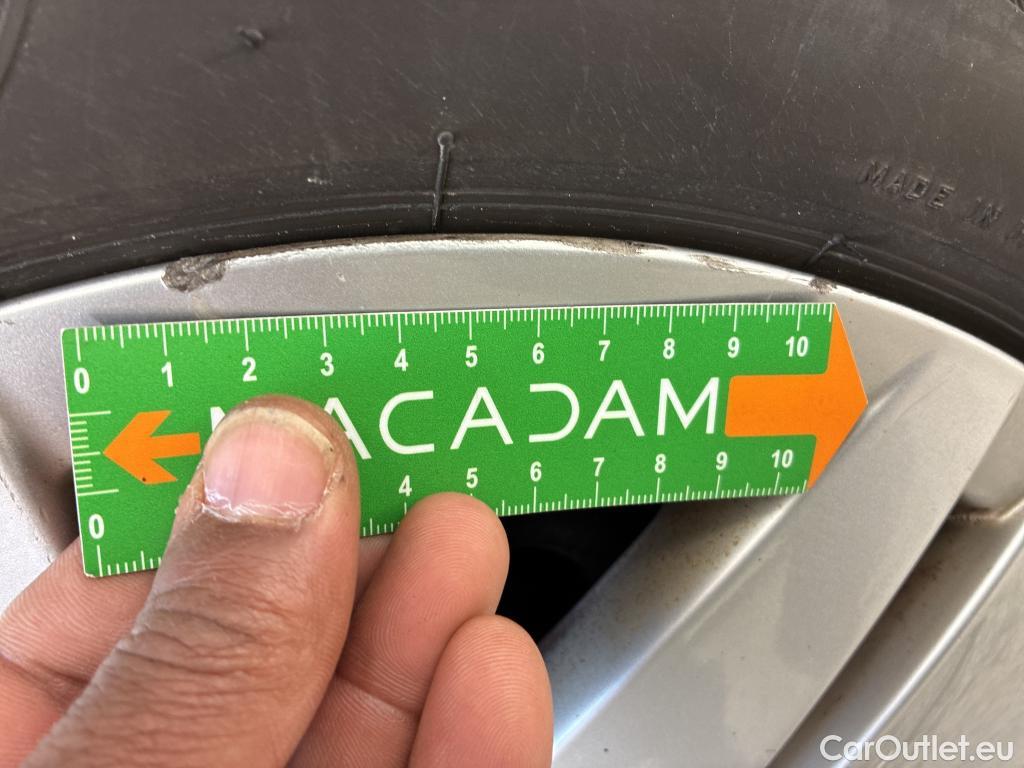  Volkswagen  Golf  VOLKSWAGEN / 2020 / 5P / Berline 1.0 TSI OPF 110 BVM6 Life Busi 1st #27