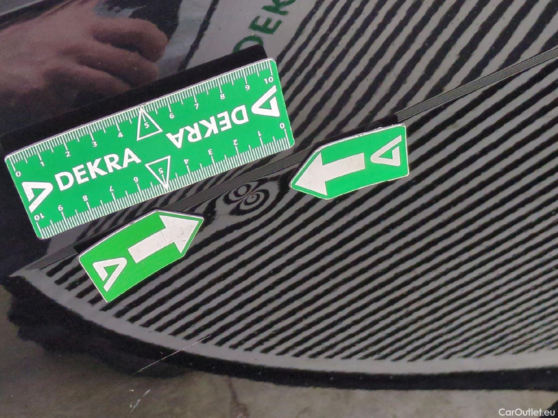  Volkswagen  Tiguan VOLKSWAGEN  / 2020 / 5P / SUV 2.0 TDI 150 DSG7 LIFE PLUS #44