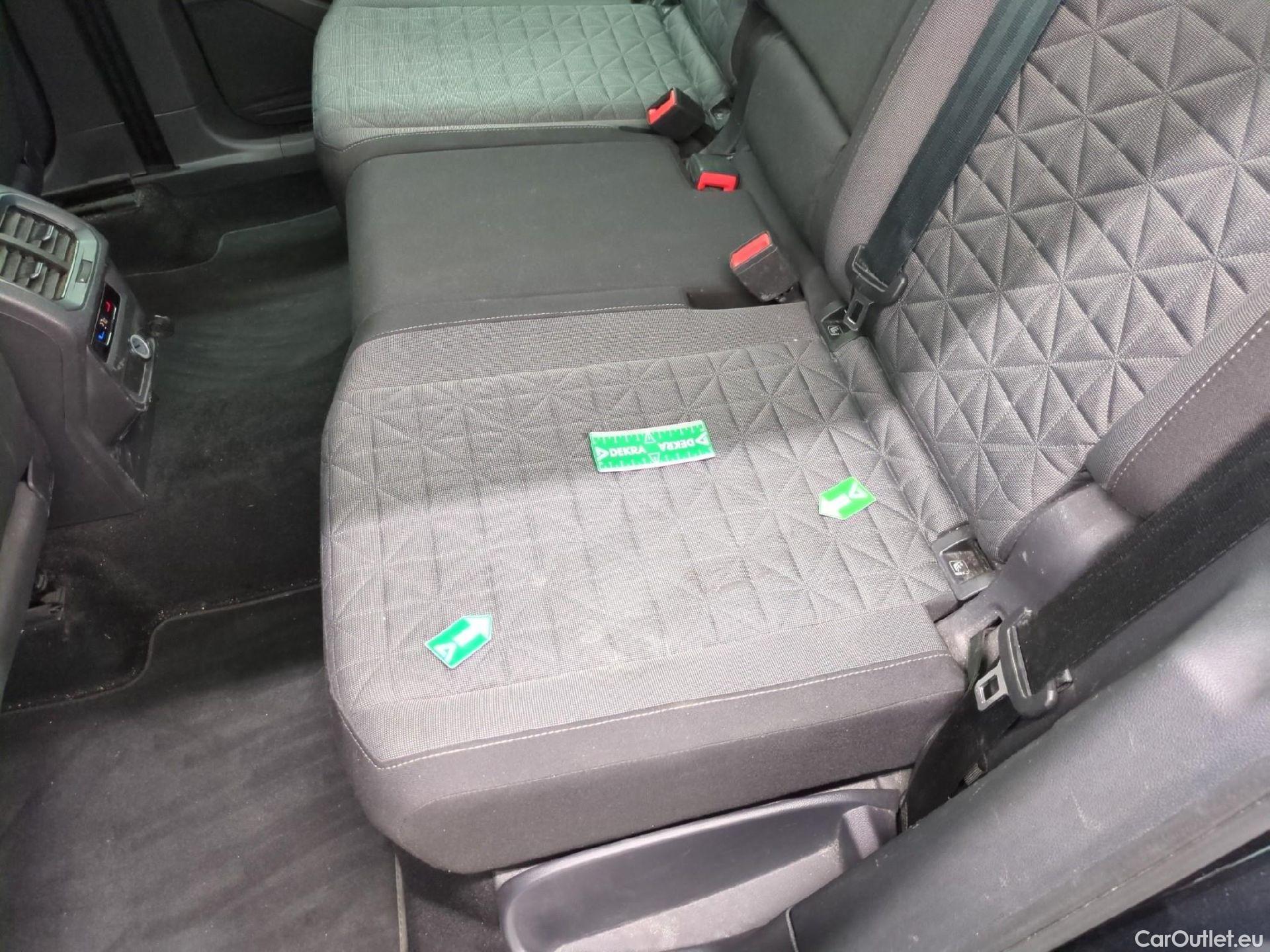  Volkswagen  Tiguan VOLKSWAGEN  / 2020 / 5P / SUV 2.0 TDI 150 DSG7 LIFE PLUS #6