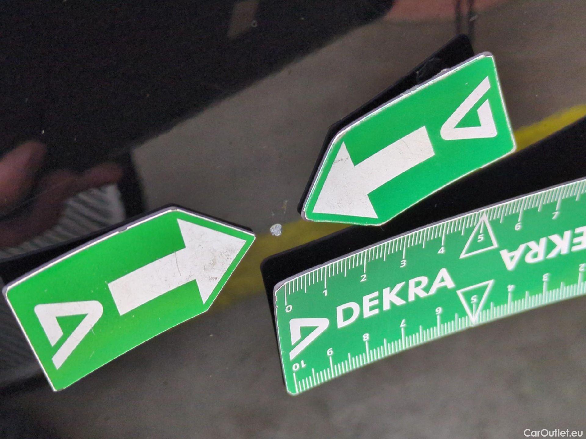  Volkswagen  Tiguan VOLKSWAGEN  / 2020 / 5P / SUV 2.0 TDI 150 DSG7 LIFE PLUS #20