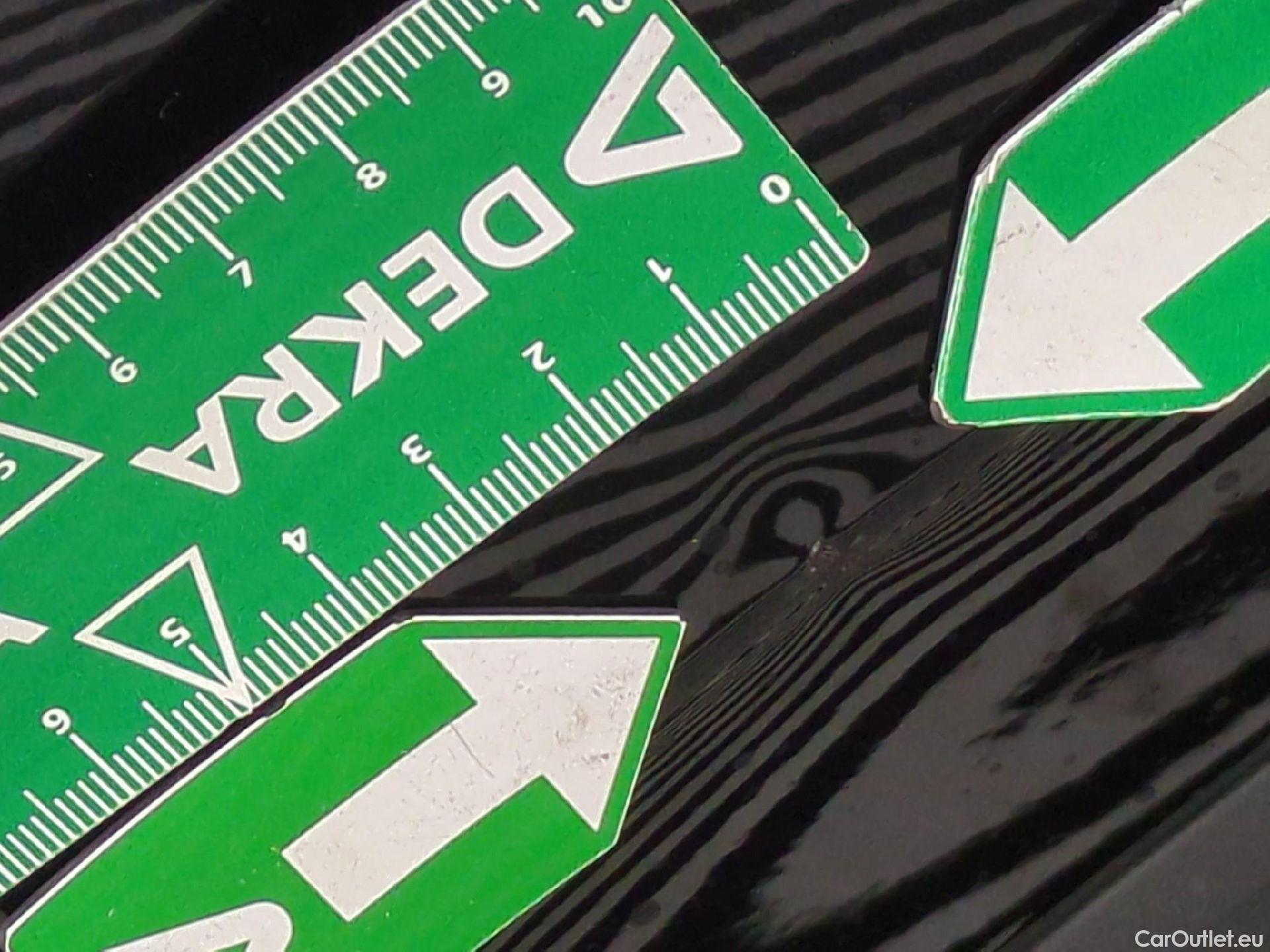  Volkswagen  Tiguan VOLKSWAGEN  / 2020 / 5P / SUV 2.0 TDI 150 DSG7 LIFE PLUS #23