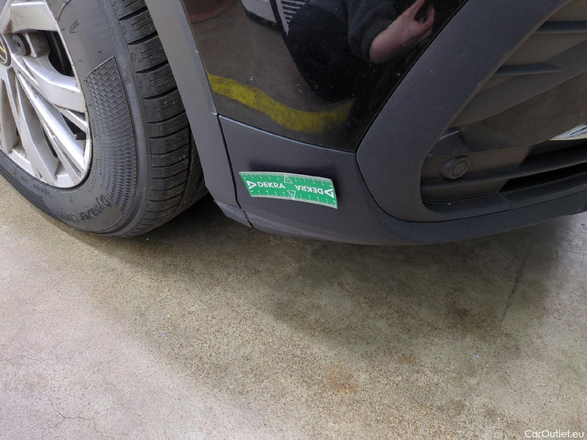  Volkswagen  Tiguan VOLKSWAGEN  / 2020 / 5P / SUV 2.0 TDI 150 DSG7 LIFE PLUS #30