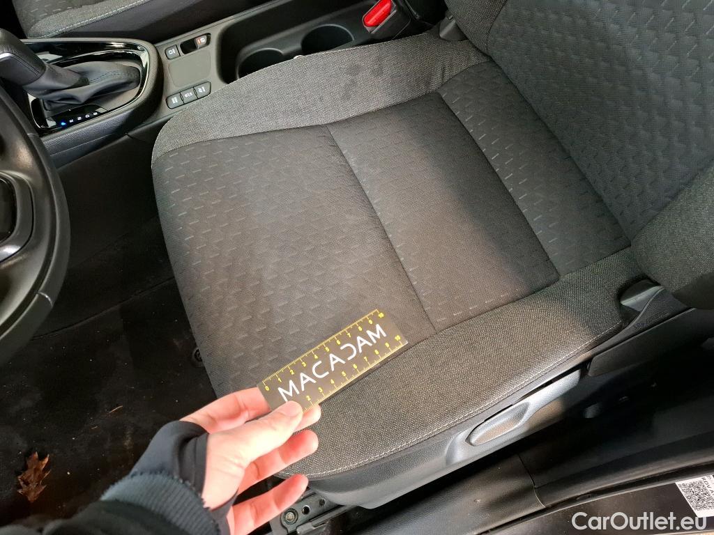  Toyota  Yaris Cross TOYOTA  Hybride / 2021 / 5P / SUV 1.5 HYBRID 116H DESIGN AUTO #4