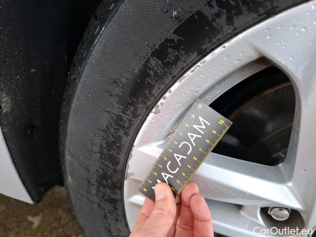  Toyota  Corolla TOYOTA  / 2018 / 5P / Berline Hybride 184h Dynamic Business Beyond Zer #3