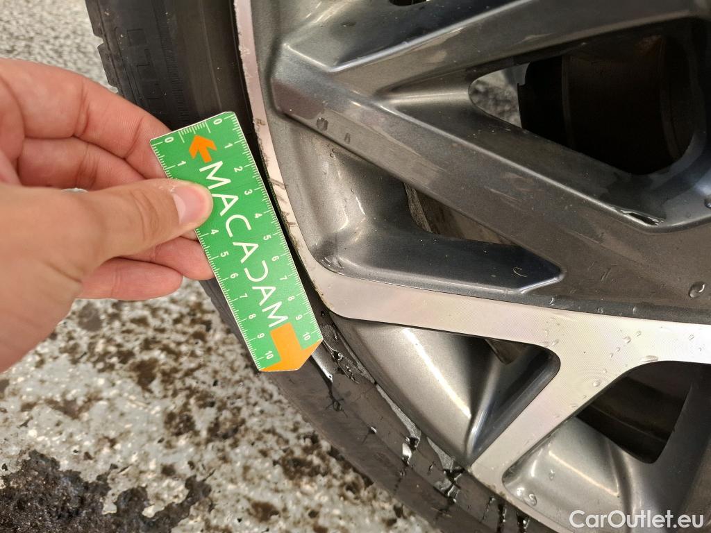  Hyundai  Konna HYUNDAI Kona / 2017 / 5P / SUV 1.6 GDi Hybrid DCT-6 Executive #12