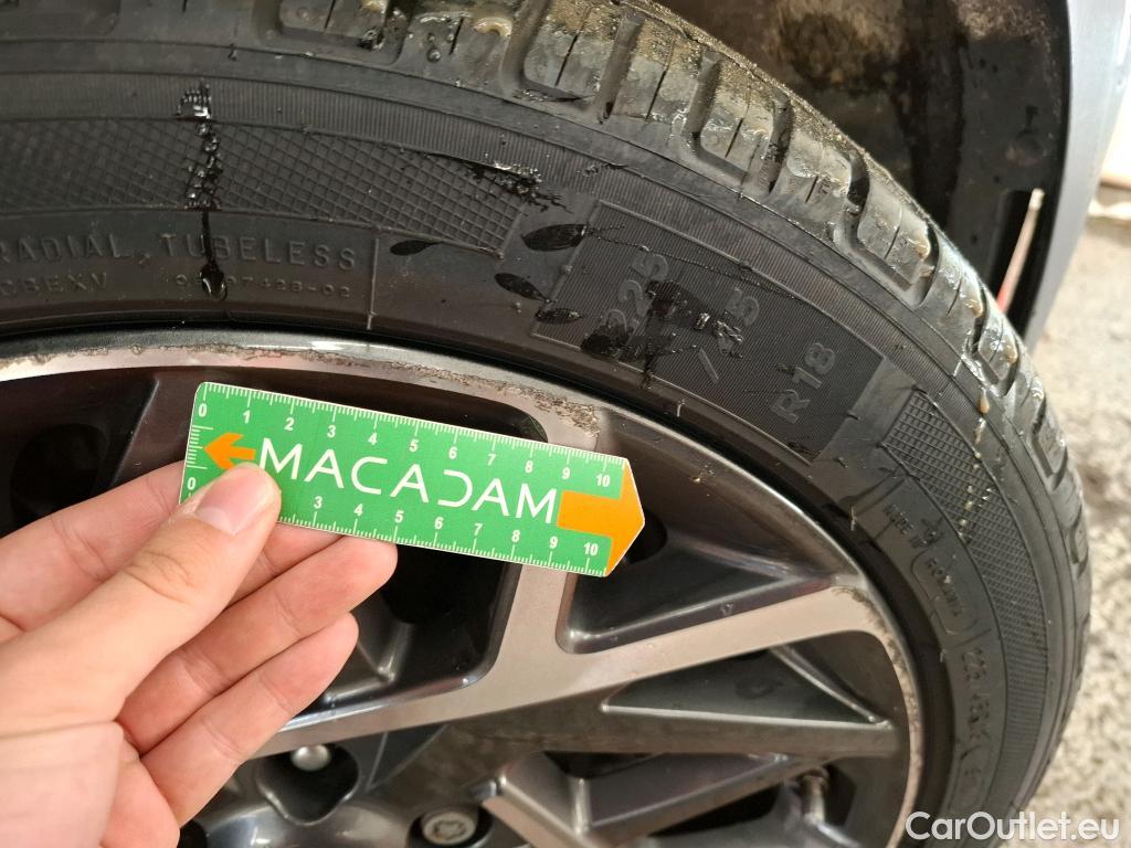  Hyundai  Konna HYUNDAI Kona / 2017 / 5P / SUV 1.6 GDi Hybrid DCT-6 Executive #16