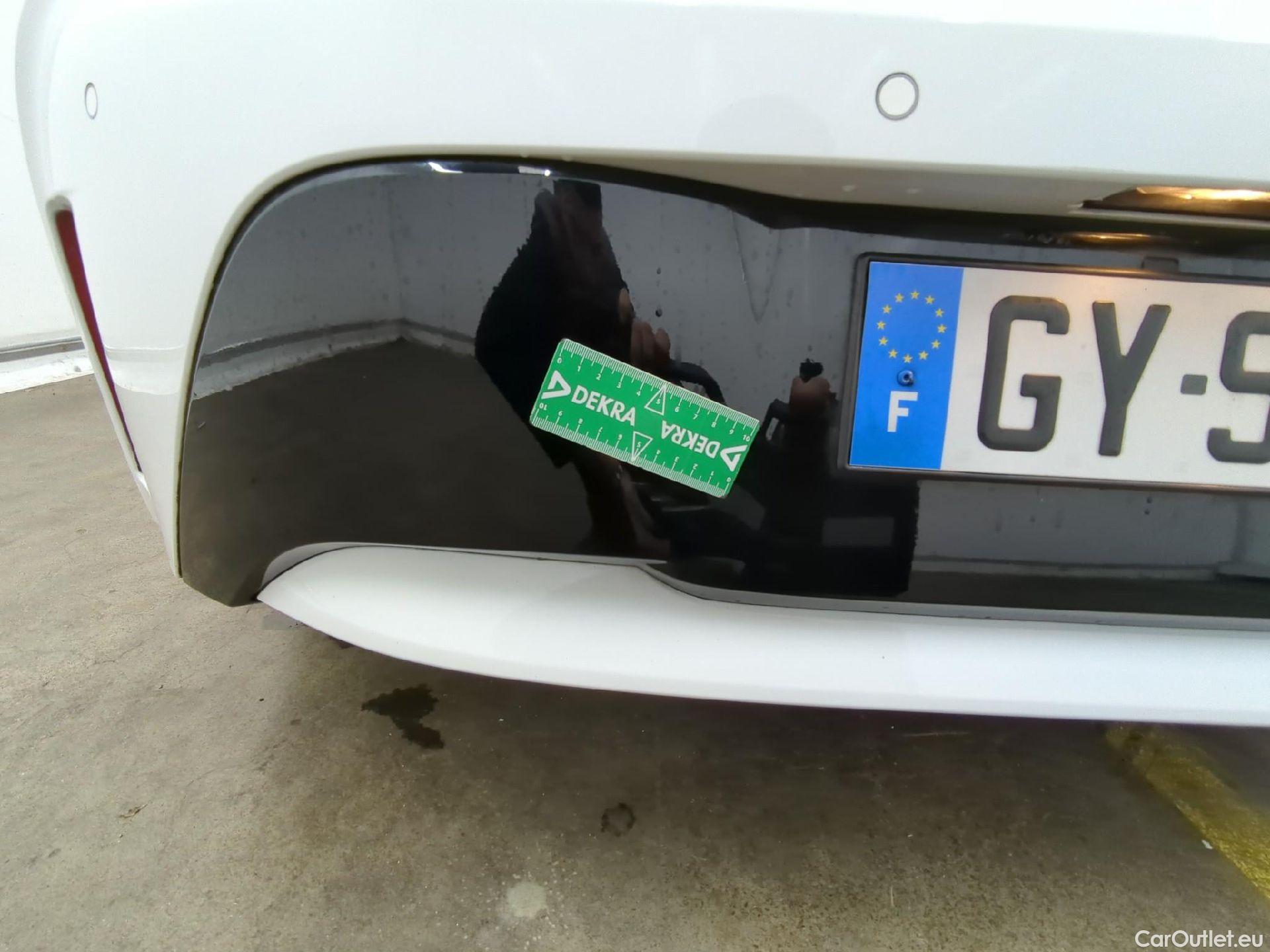  Toyota  Corolla TOYOTA  / 2018 / 5P / Berline Hybride 122h Dynamic Business #13