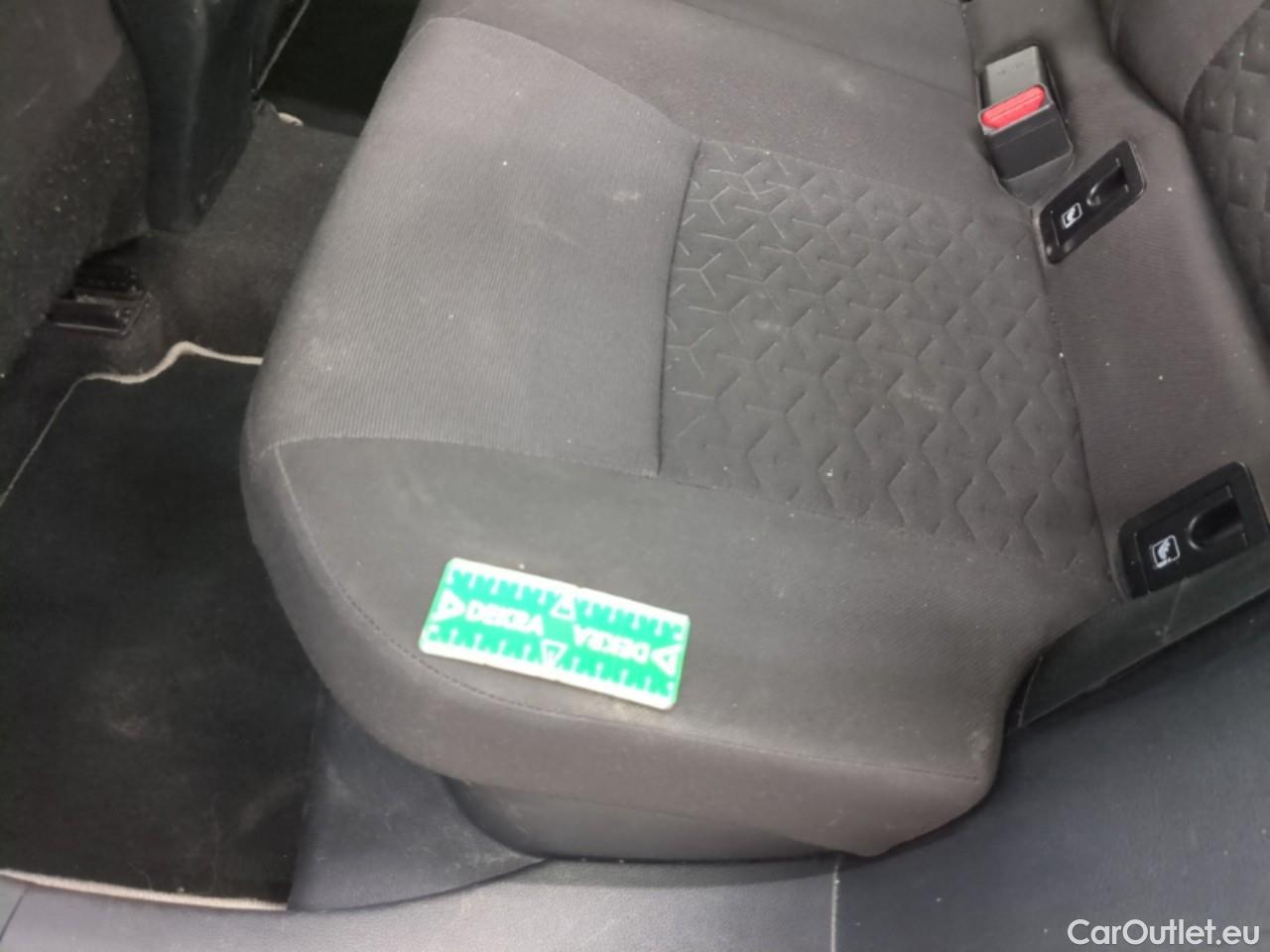  Toyota  Corolla TOYOTA  / 2018 / 5P / Berline Hybride 122h Dynamic Business #2