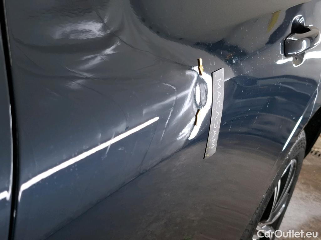  Volvo  XC60 VOLVO  / 2017 / 5P / SUV T8 Twin Engine 390 GT 8 Inscription Luxe #18