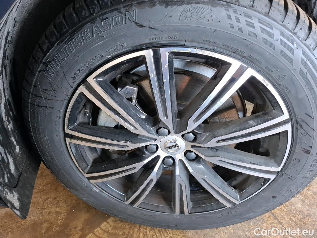  Volvo  XC60 VOLVO  / 2017 / 5P / SUV T8 Twin Engine 390 GT 8 Inscription Luxe #6