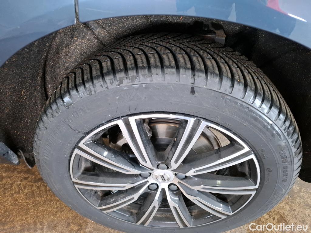  Volvo  XC60 VOLVO  / 2017 / 5P / SUV T8 Twin Engine 390 GT 8 Inscription Luxe #13