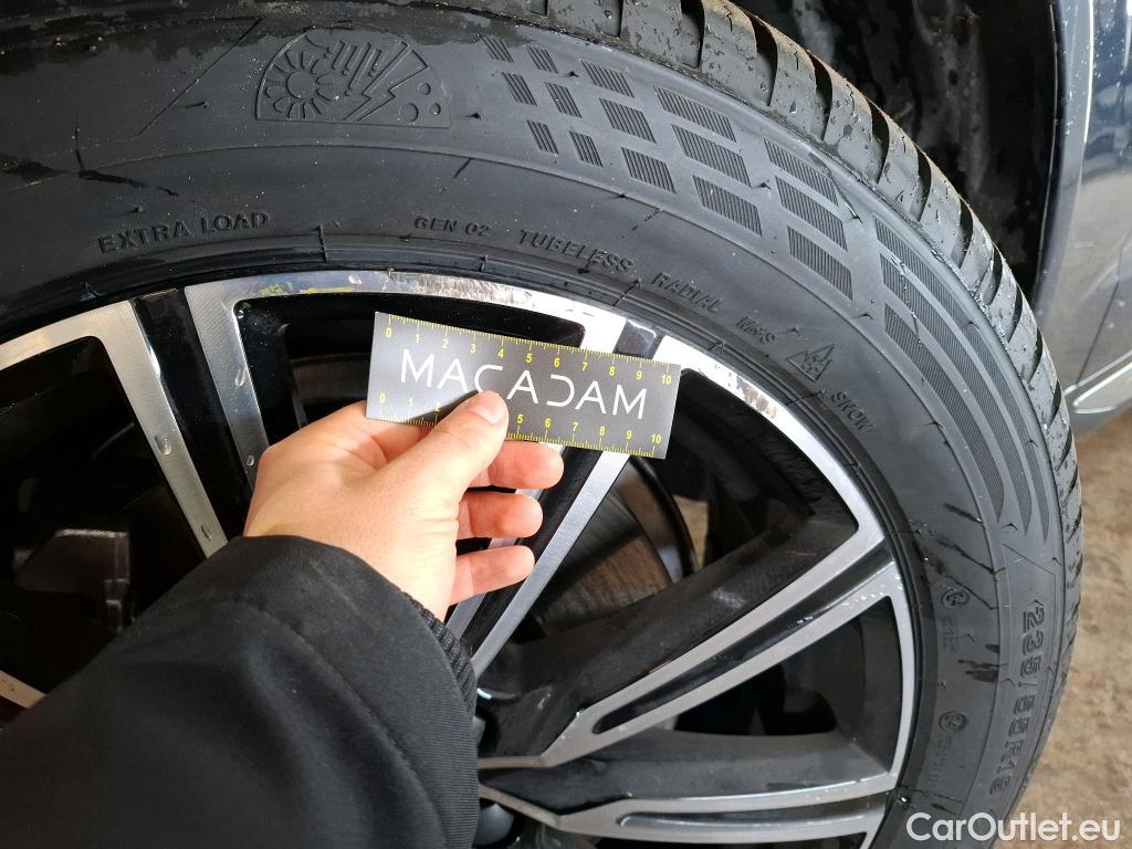  Volvo  XC60 VOLVO  / 2017 / 5P / SUV T8 Twin Engine 390 GT 8 Inscription Luxe #8