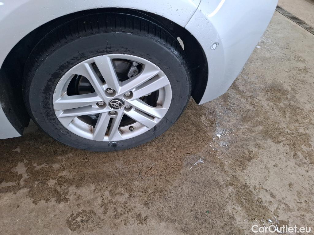  Toyota  Corolla TOYOTA  / 2018 / 5P / Berline Hybride 184h Dynamic Business Beyond Zer #1