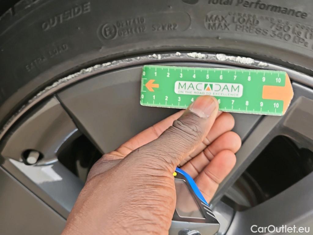  Tesla  Model 3 TESLA  / 2018 / 4P / Berline Autonomie Standard Plus RWD #8