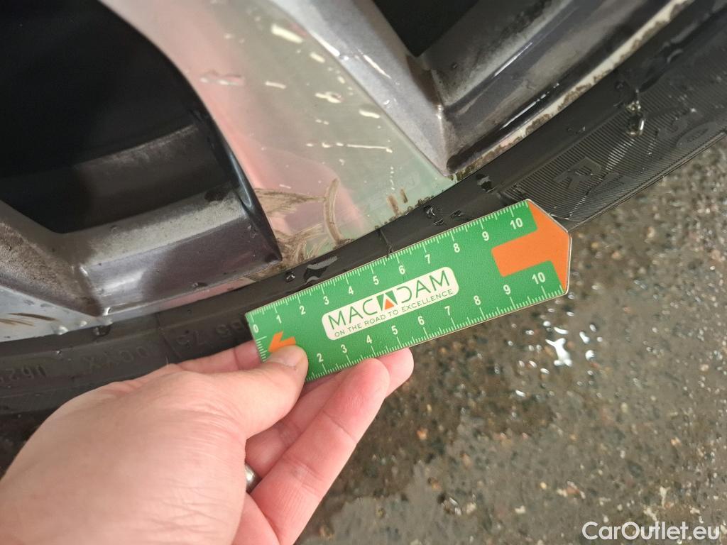  Renault  Megane RENAULT Mégane Estate / 2020 / 5P / Break techno TCe 140 EDC #17